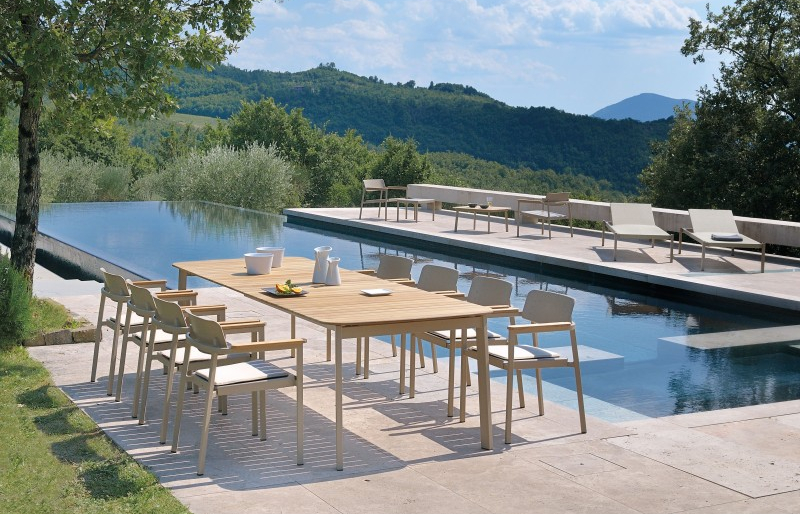 Sedie in acciaio verniciato e cuscini imbottiti